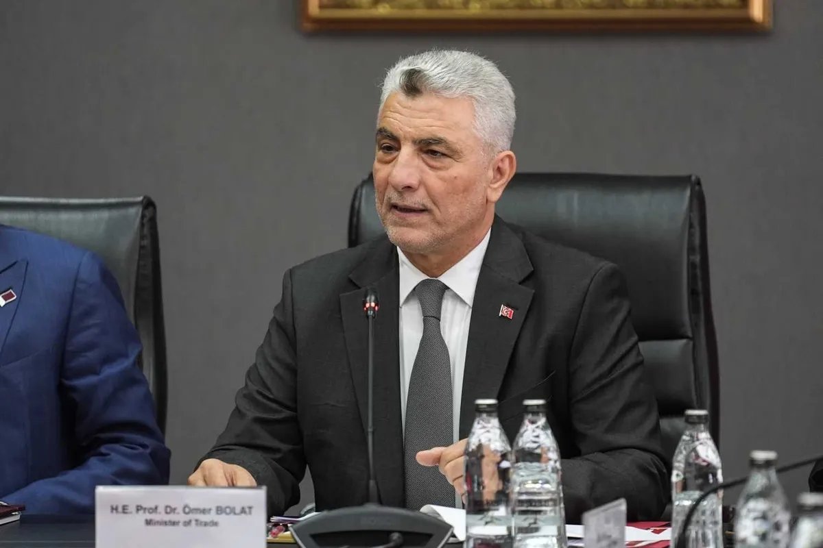 Bakan Ömer Bolat'tan fon iddialarına 'hodri meydan'... "50'den fazla bankaya sorun"