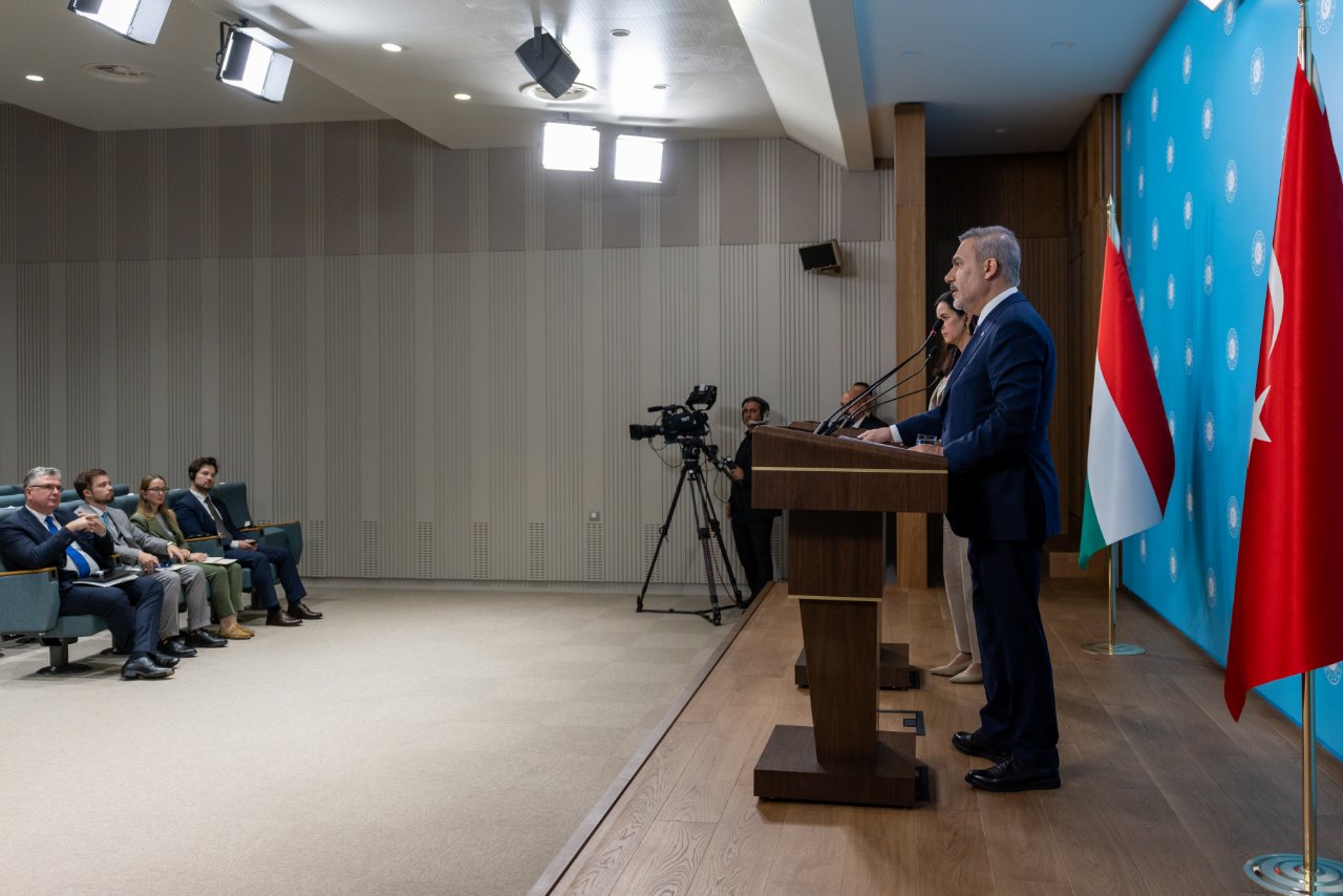 Hakan Fidan'dan Mekke Savunma Anlaşması mesajı: Türkiye başka ülkeye saldırmak için asker göndermeyecek