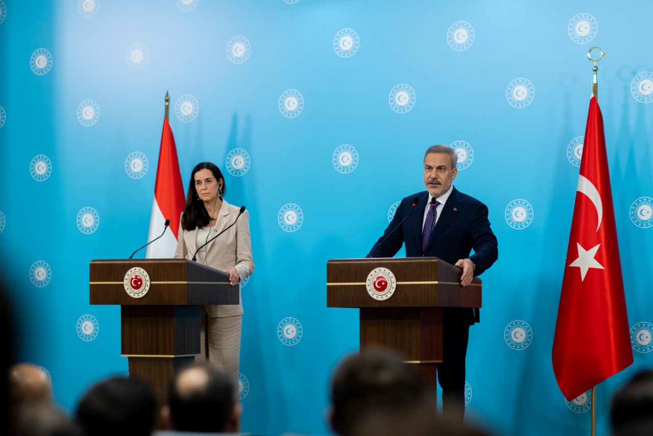 Hakan Fidan'dan Mekke Savunma Anlaşması mesajı: Türkiye başka ülkeye saldırmak için asker göndermeyecek