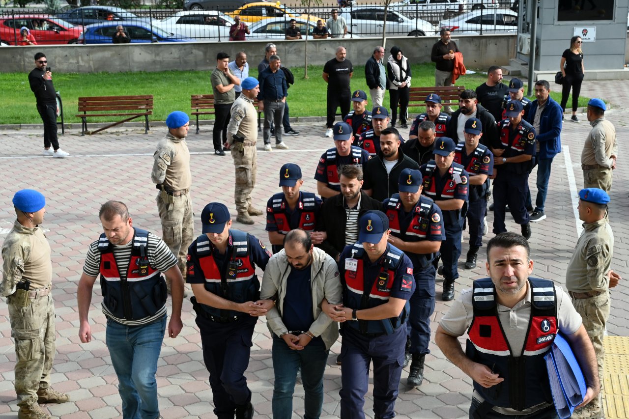 Kırıkkale Yahşihan Belediyesi'ne 2. dalga operasyon! Başkan yardımcısının üzerinden 1630 taşınmaz çıktı