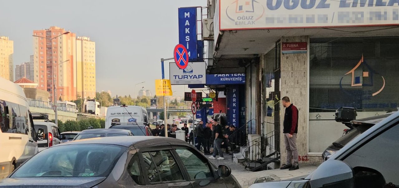 Küçükçekmece’de müzikholde silahlı çatışma: 1’i polis 2 ölü, 2 yaralı
