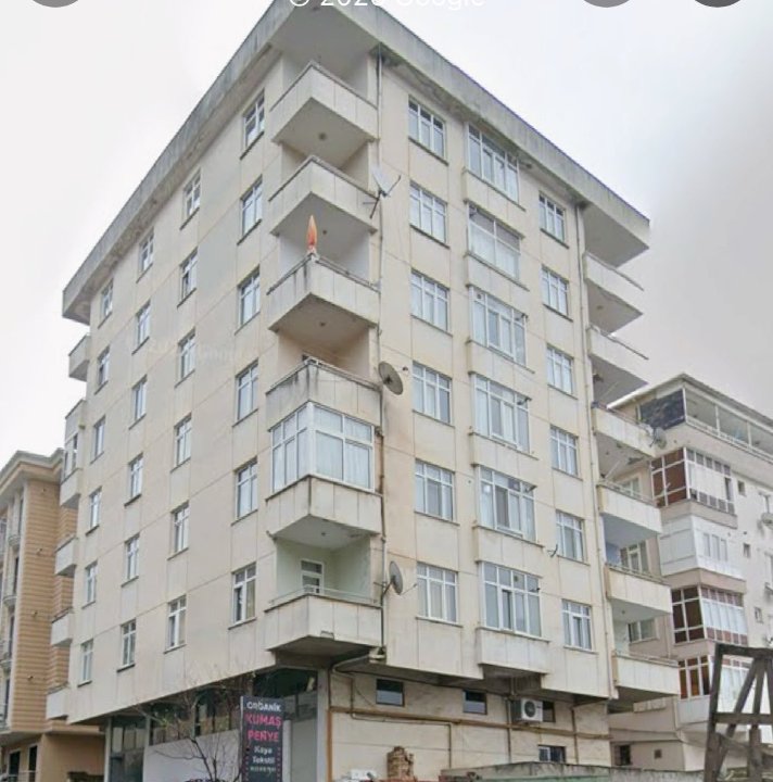Binanın çökmeden önceki hali