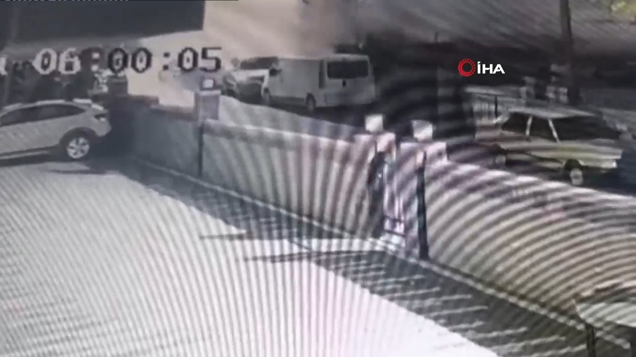 Maltepe'de 7 katlı binanın çökme anı kamerada!