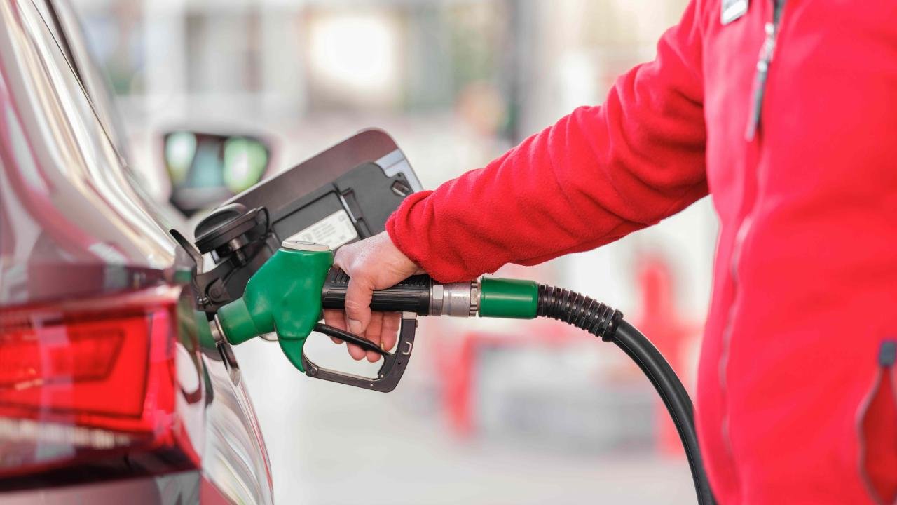 Motorin fiyatları ne kadar oldu, akaryakıta zam ya da indirim var mı? 8 Ekim akaryakıt fiyatları