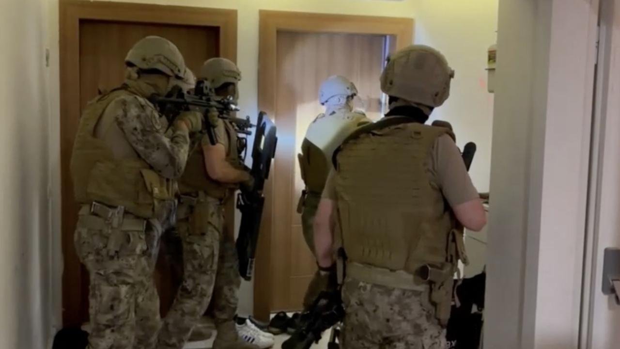 'Arap Emrah' suç örgütüne 8 ilde eş zamanlı operasyon! 34 kişi gözaltına alındı