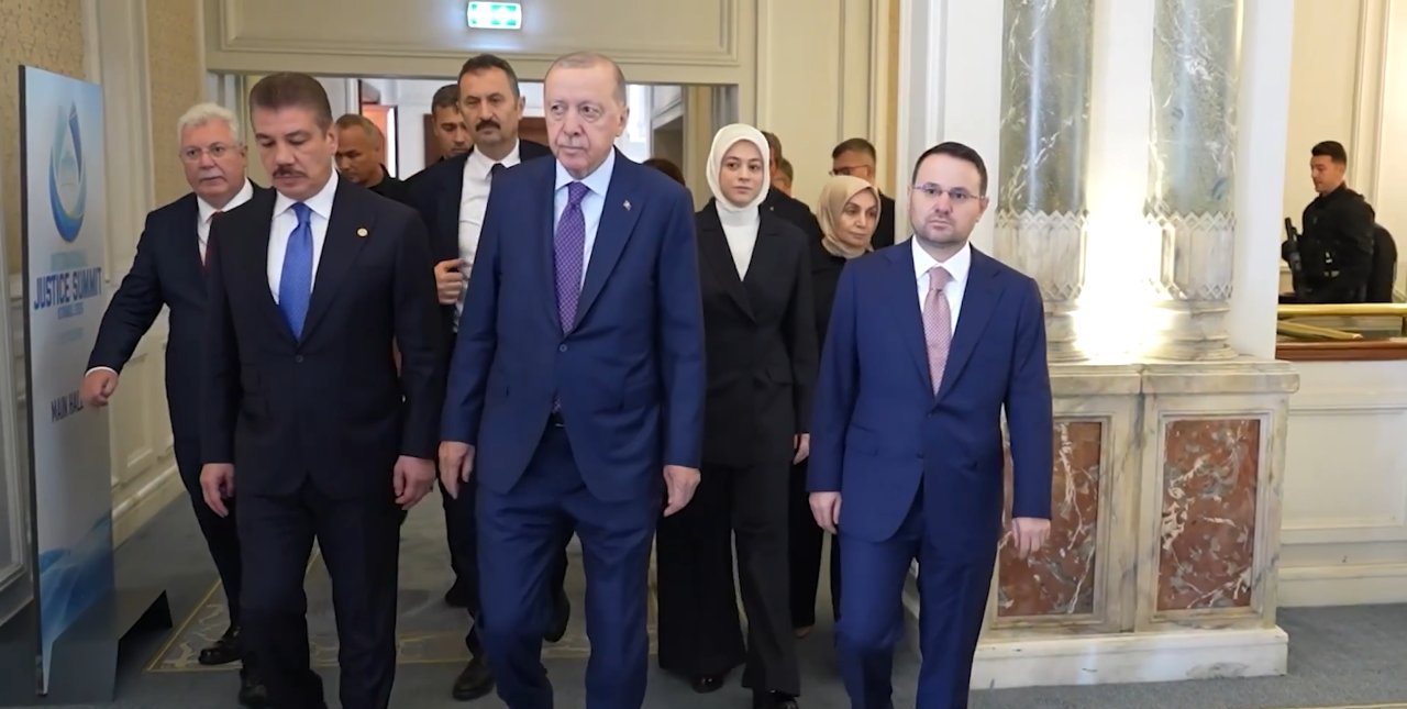 Bakan Gürlekten daha adil dünya düzeni mesajı: Çalışmalarımızı kararlılıkla sürdüreceğiz