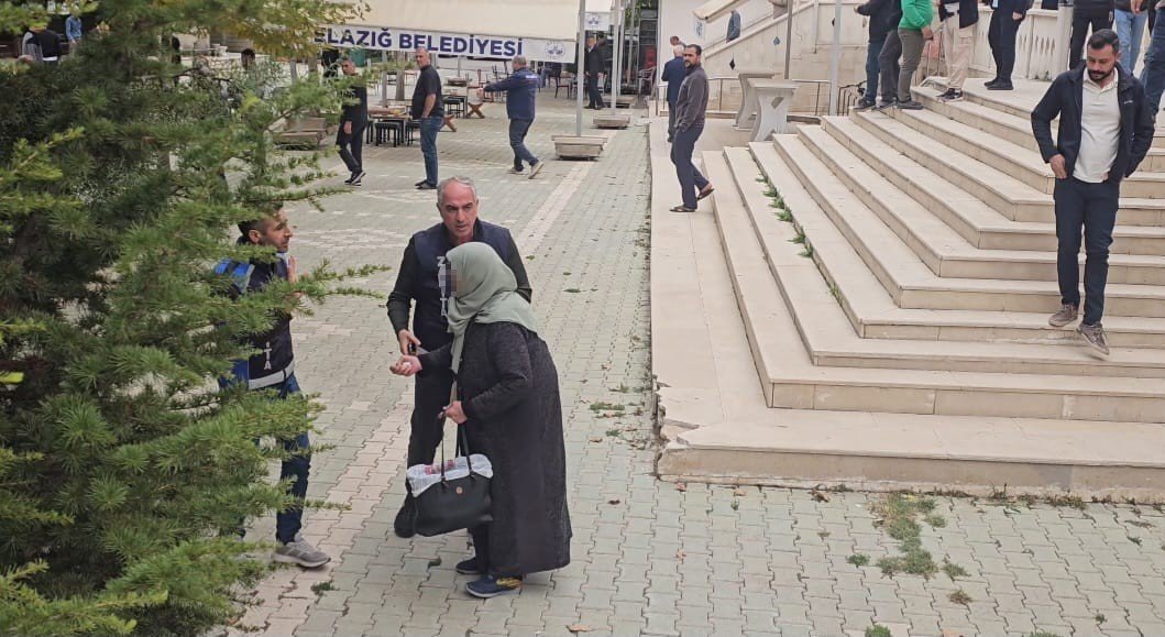 Dilencinin “Belim ağrıyor” oyunu kısa sürdü! Zabıta gelince her şey değişti