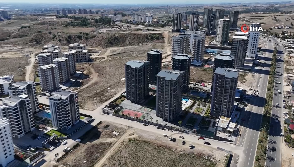 Kiralar 10 bin liraya kadar düştü, yerleşimin yönü değişti! Adana’ya yeni TOKİ müjdesi: 12 bin konut daha planlanıyor