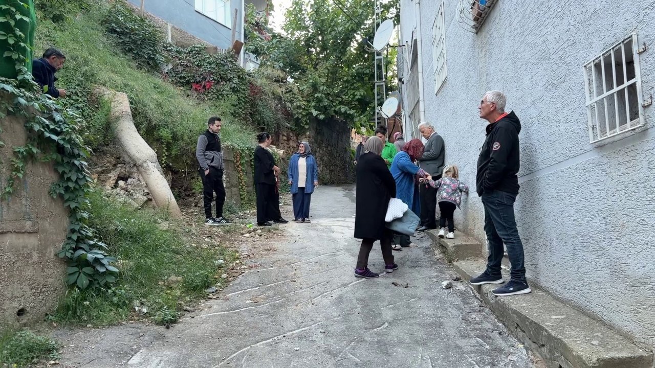Mahalleli isyan etti, sahibi meydan okudu: Belediye de dokunamaz, kimse kaldıramaz!