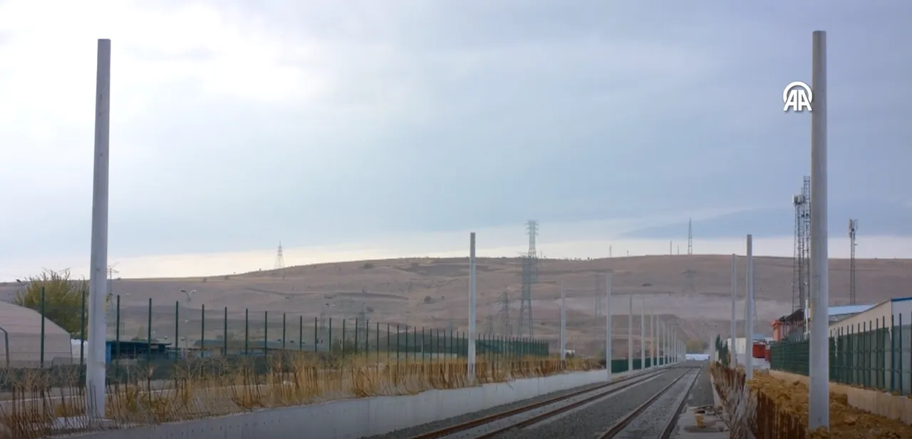 600 bin kişiye müjde! Çift hatlı demir yolunun yüzde 95’i hazır