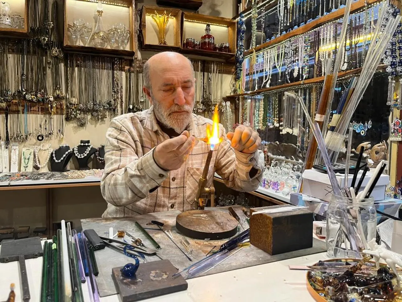 Bu iş için elektrik mesleğini bıraktı! Yurt dışından talep yağıyor... Brunei Kralı bile kapısını çaldı