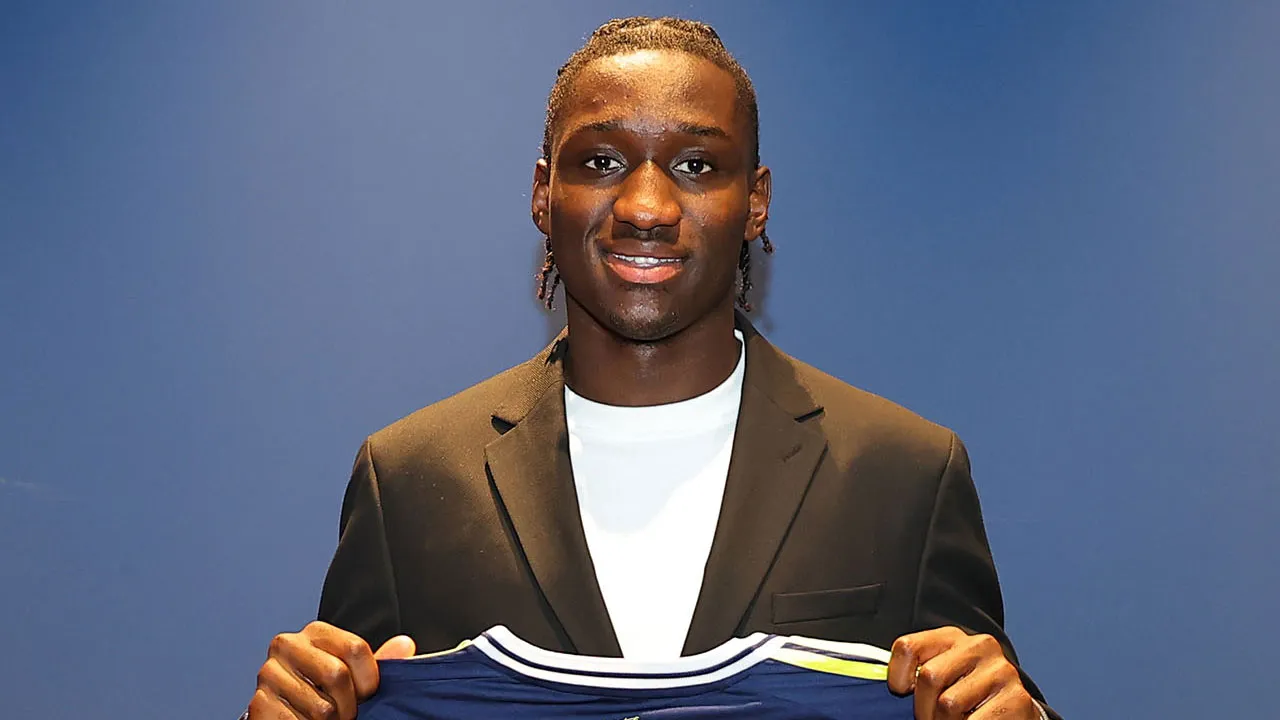 Fenerbahçe, 4. transferini resmen duyurdu