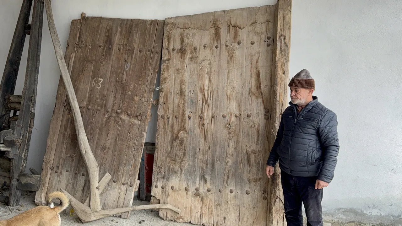 130 metrekarede 47 yıllık servet! Adım atacak yer kalmadı