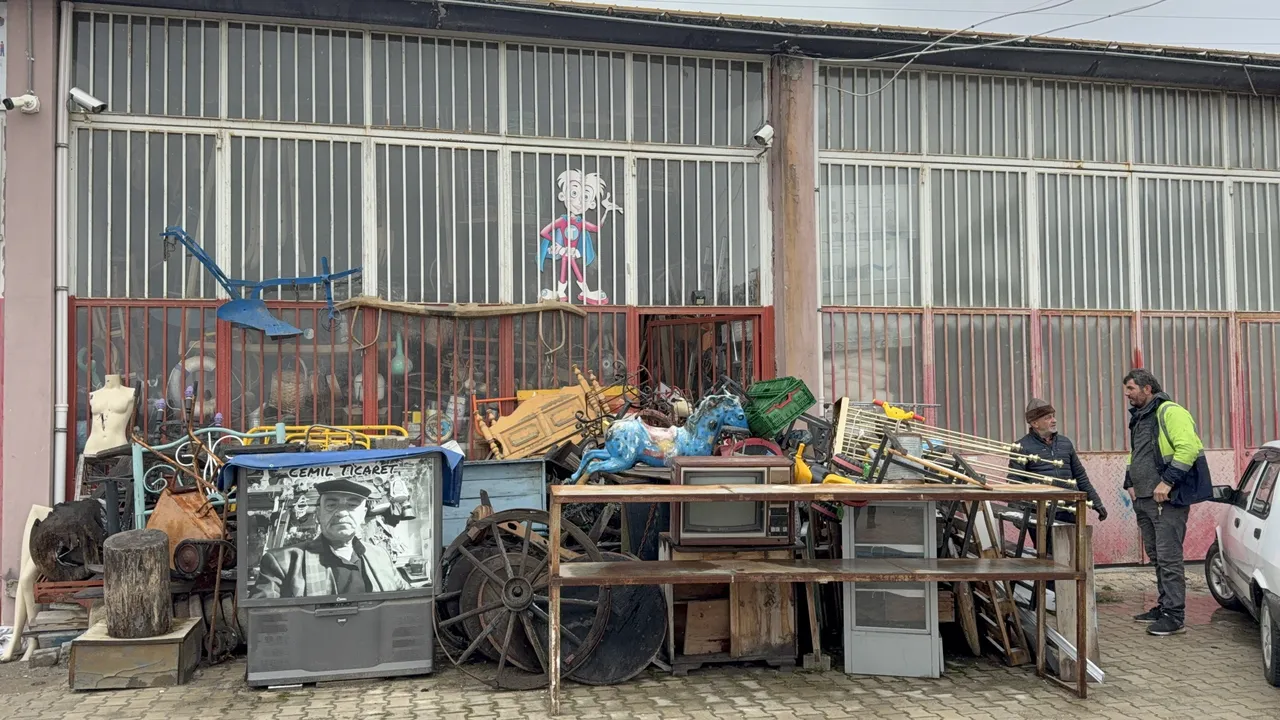 130 metrekarede 47 yıllık servet! Adım atacak yer kalmadı