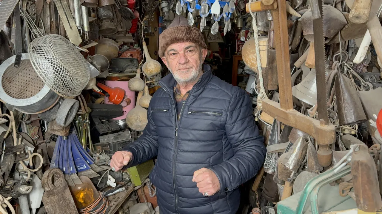 130 metrekarede 47 yıllık servet! Adım atacak yer kalmadı