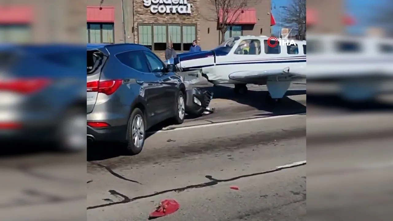 ABD'de karayoluna acil iniş! Uçak araçlara çarparak durabildi