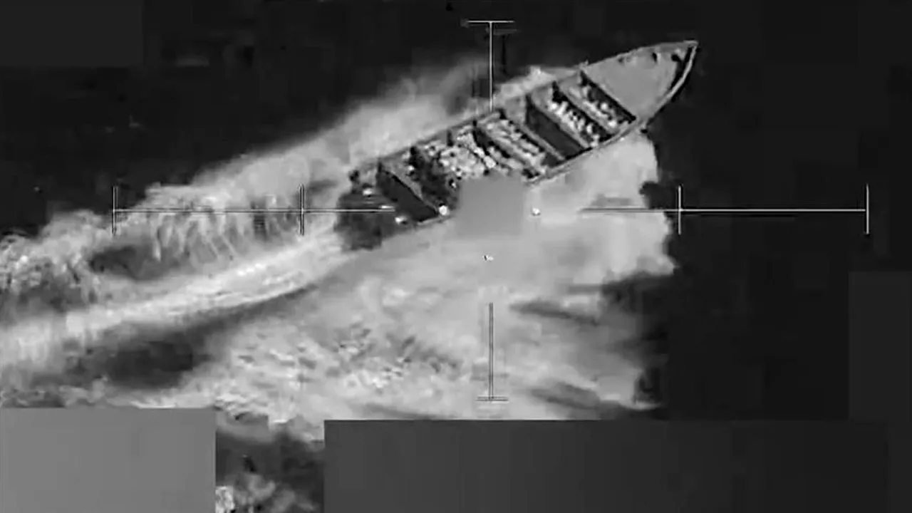 ABD'den askeri operasyon! Pasifikte tekne vuruldu