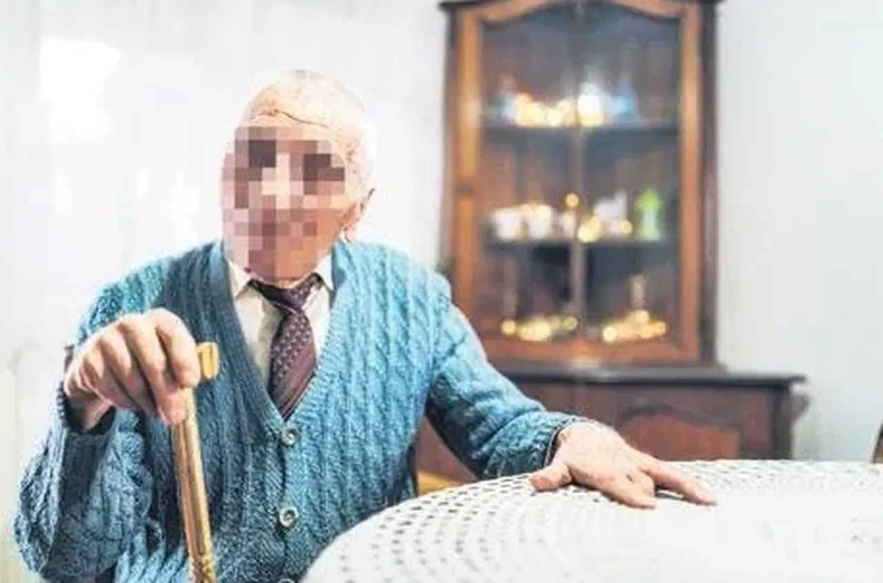 Mesajları gönderen Özkan B.