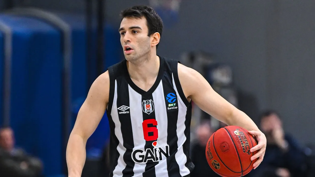 Beşiktaş rekorla çeyrek finalde: Yunan ekibine 40 sayı fark