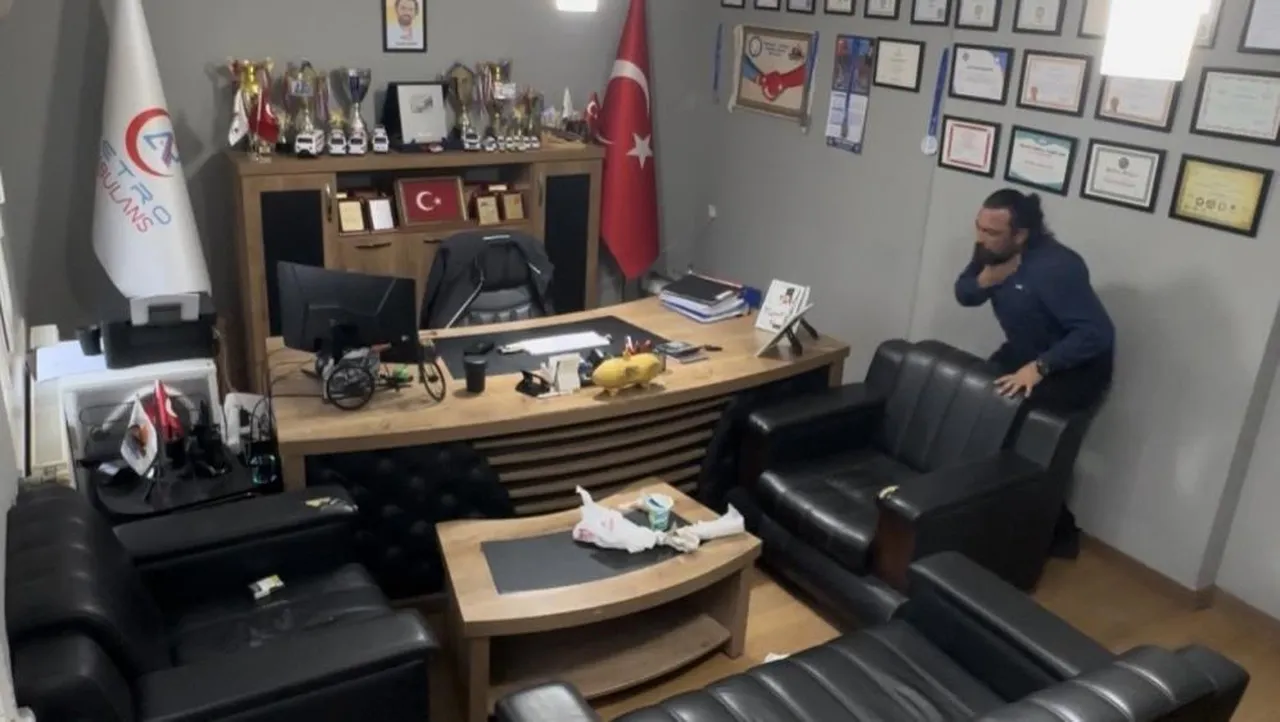 Boğazına lokma kaçtı! Sağlık çalışanı kendi kendini Heimlich manevrasıyla kurtardı