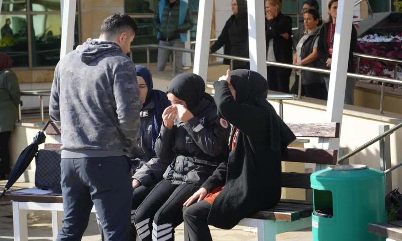 Güvenlik görevlisi adliyede ölü bulunmuştu… Cenazesinde gözyaşları sel oldu