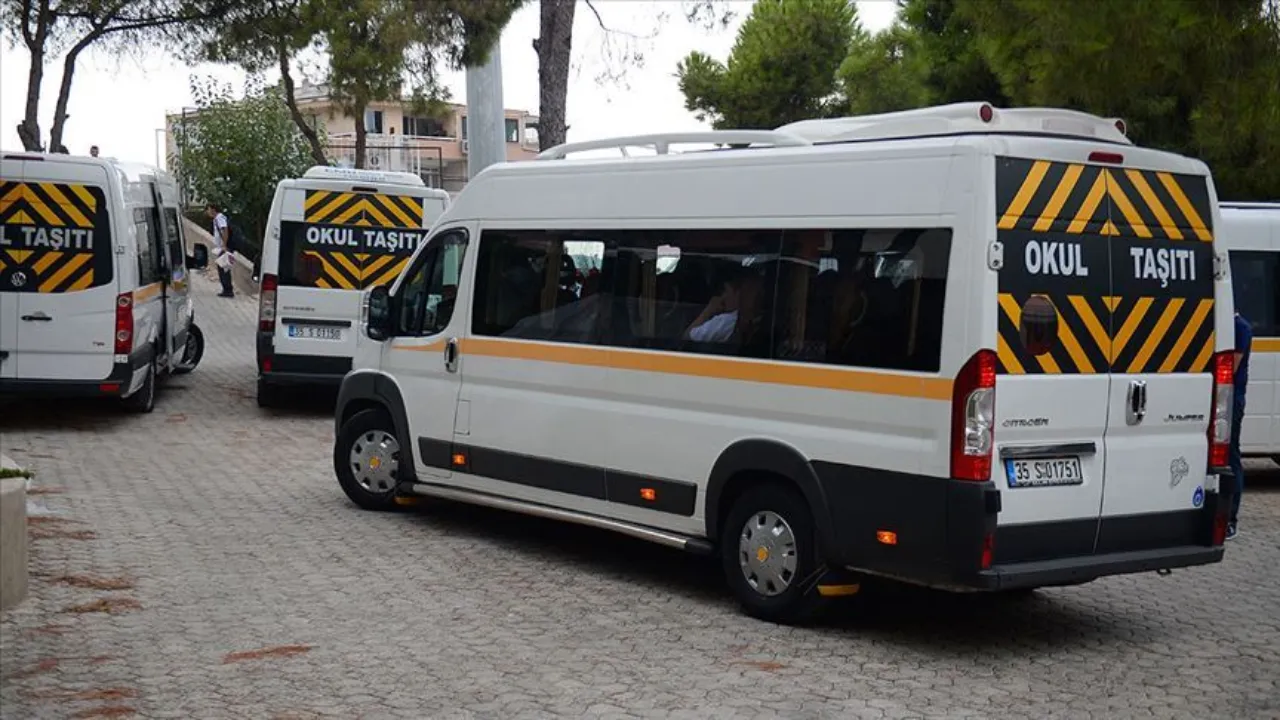 İzmir'de öğrenci servislerine zam! İşte kilometreye göre ödenecek ücretler