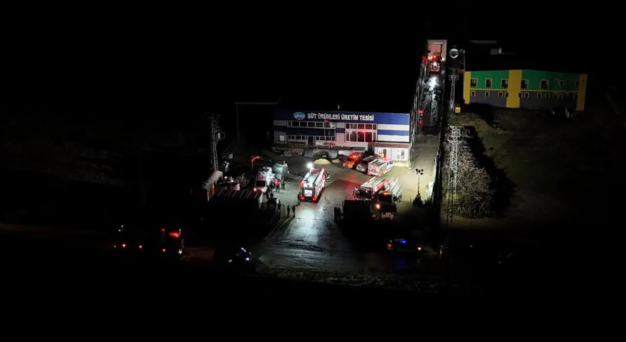 Kırklareli'de sıcak saatler! Fabrikada yangın çıktı, ekipler harekete geçti