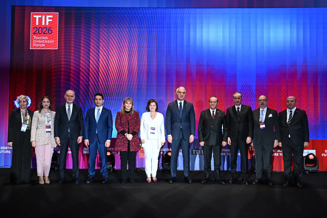 Kültür ve Turizm Bakanı Ersoy: Turizm gelirinde 8 sıra atladık