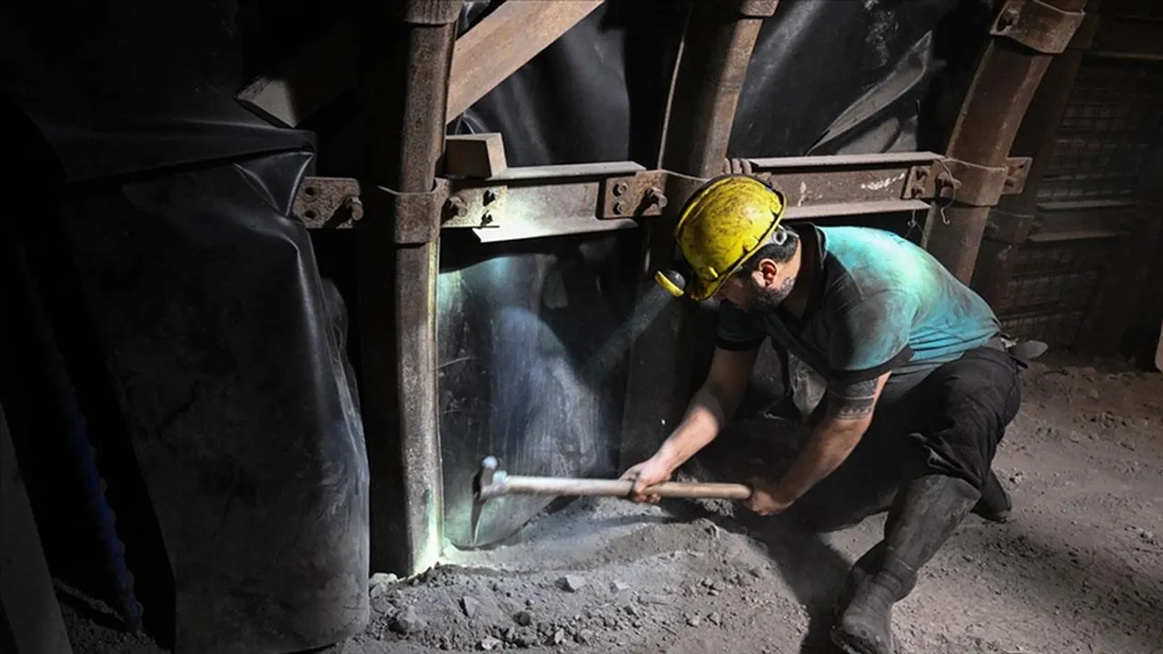 O ülke maden için Türkiye'ye kapılarını açtı!  Dünyanın peşinde olduğu topraktan hazine fışkırıyor