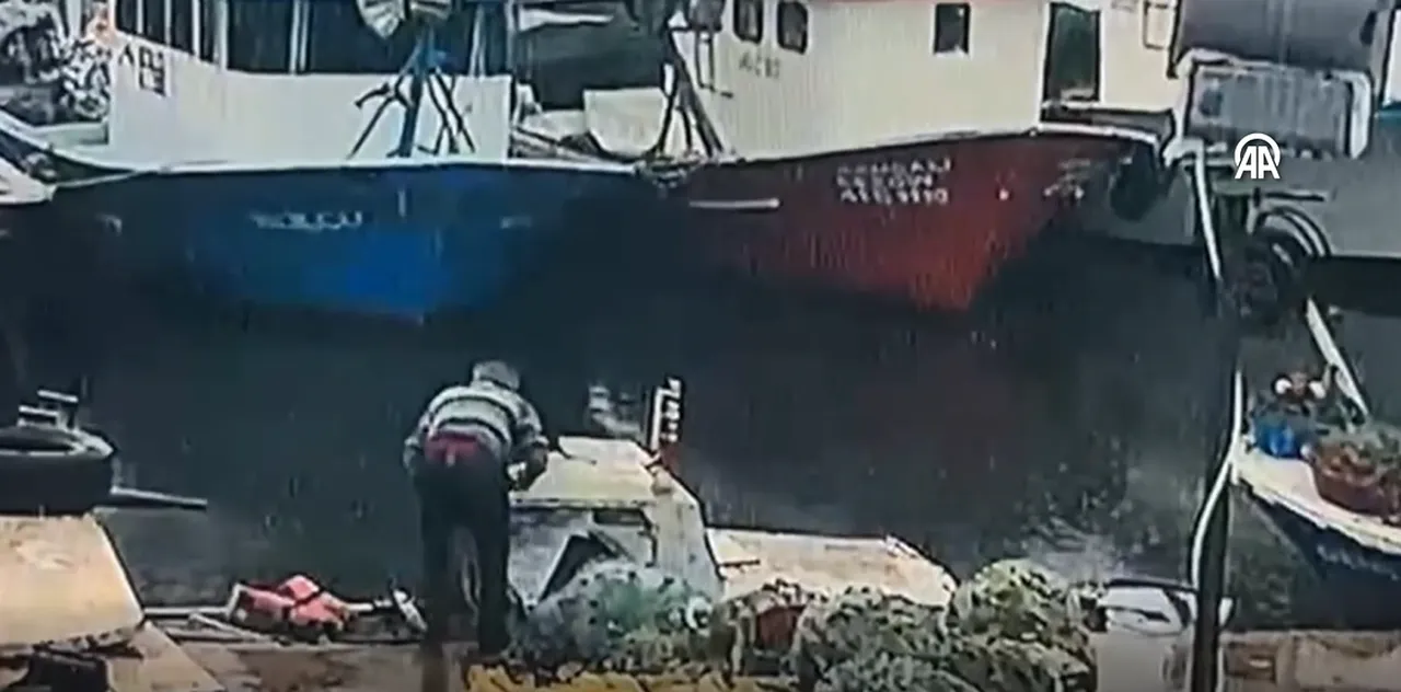 Sakarya’da bulunan cesedin sırrı çözüldü: 2 gün önce teknesi su almış, boğularak can vermiş