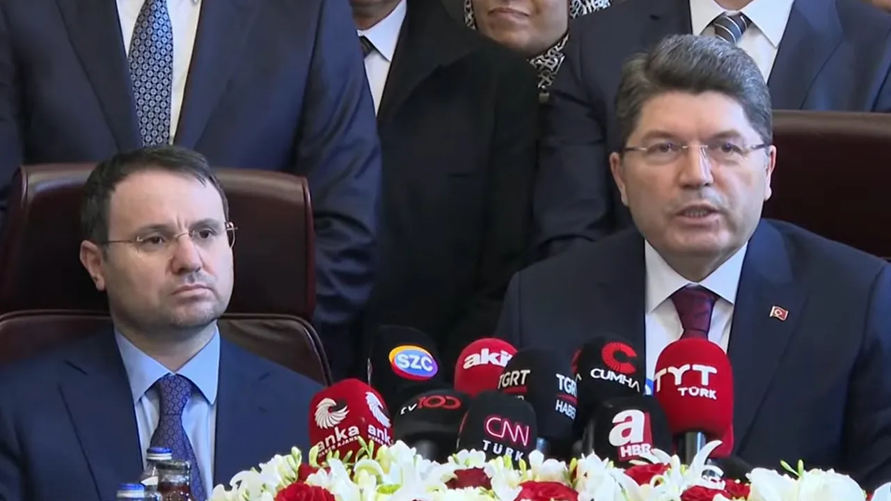 Adalet Bakanlığı'nda devir teslim! Akın Gürlek görevi, Yılmaz Tunç'tan devralıyor