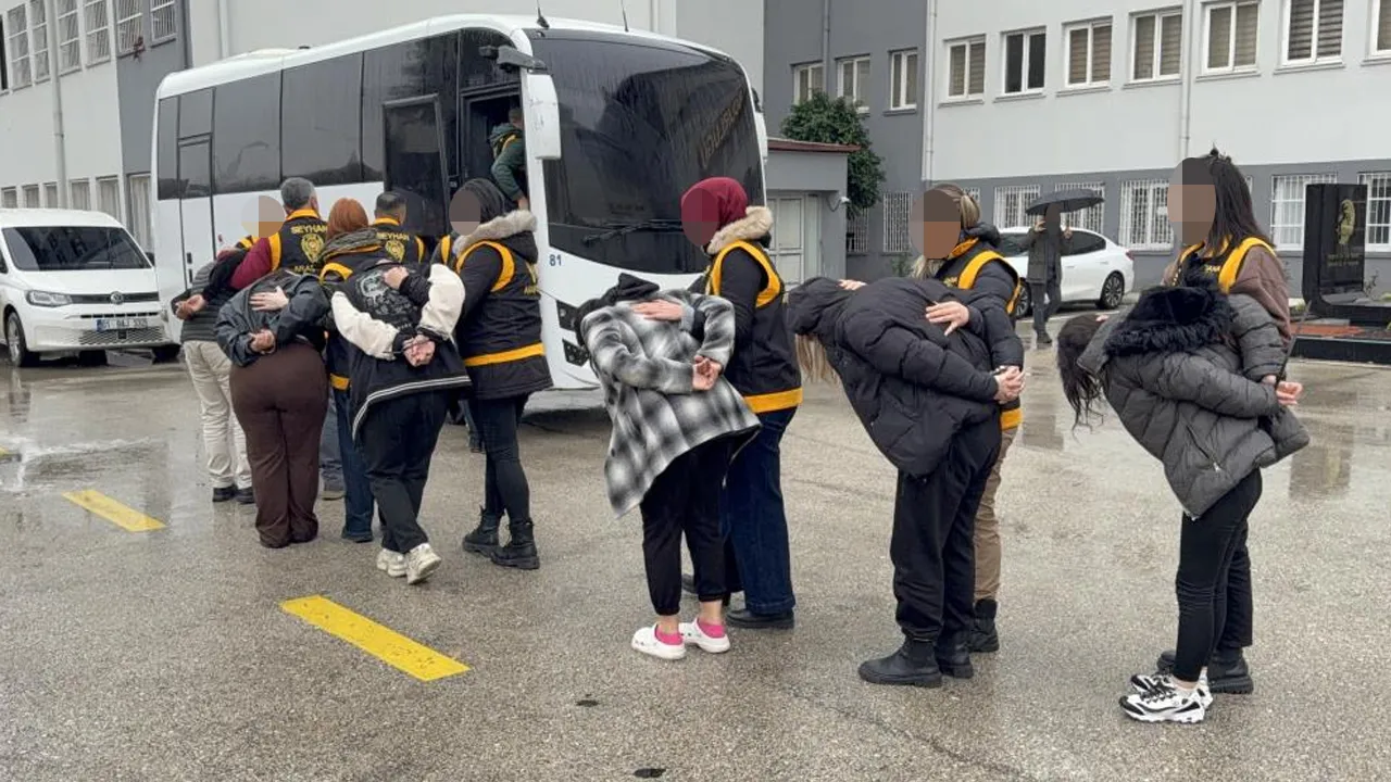 Adana'da milyonluk vurgun yapan çete çökertildi: 'Profesör', 'Azad', 'Firavun' yakalandı!