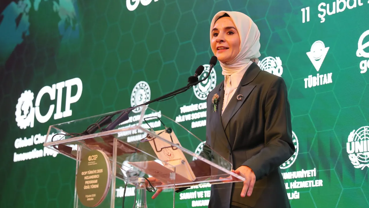 Bakan Göktaş: 15 yaş altı sosyal medya düzenlemesi elzem