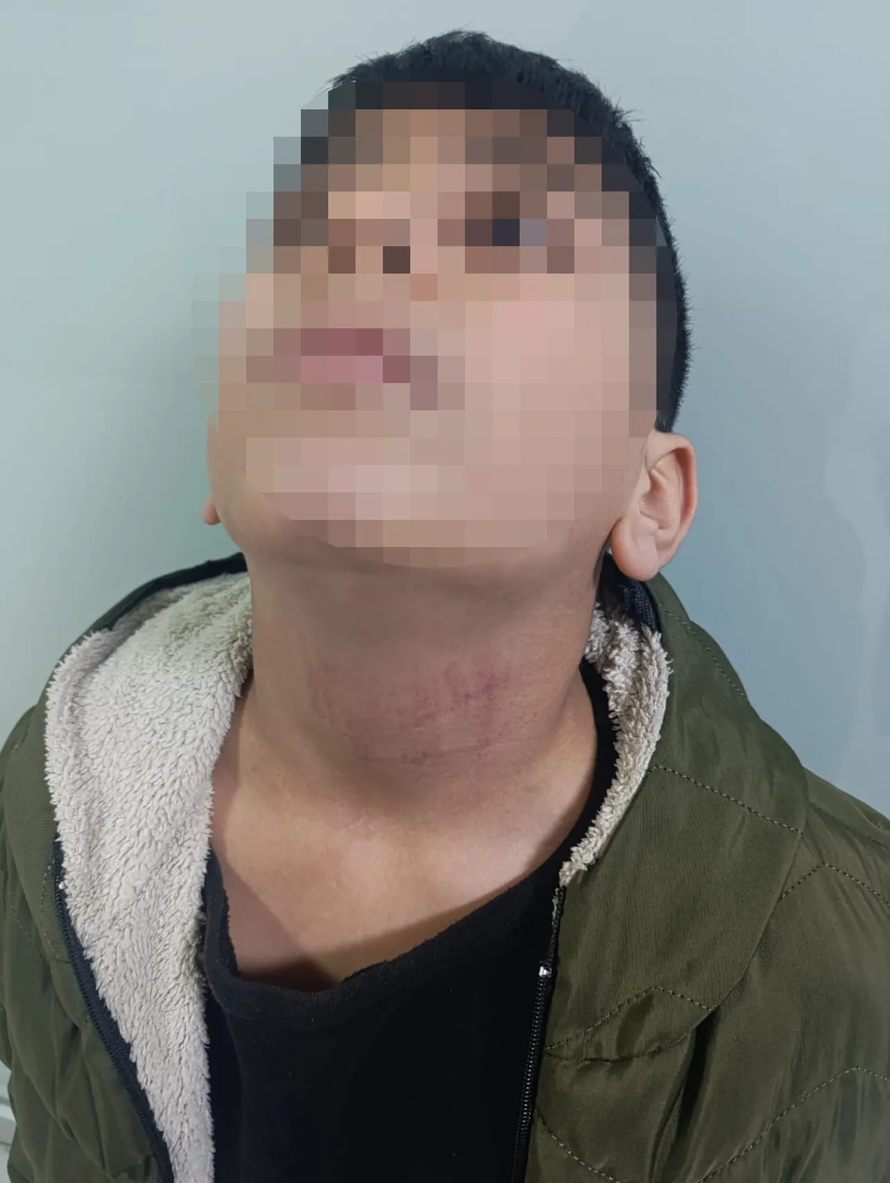 Kadın memurdan ortaokul öğrencisine darp! Şiddetin nedeni 'bayrak' çıktı