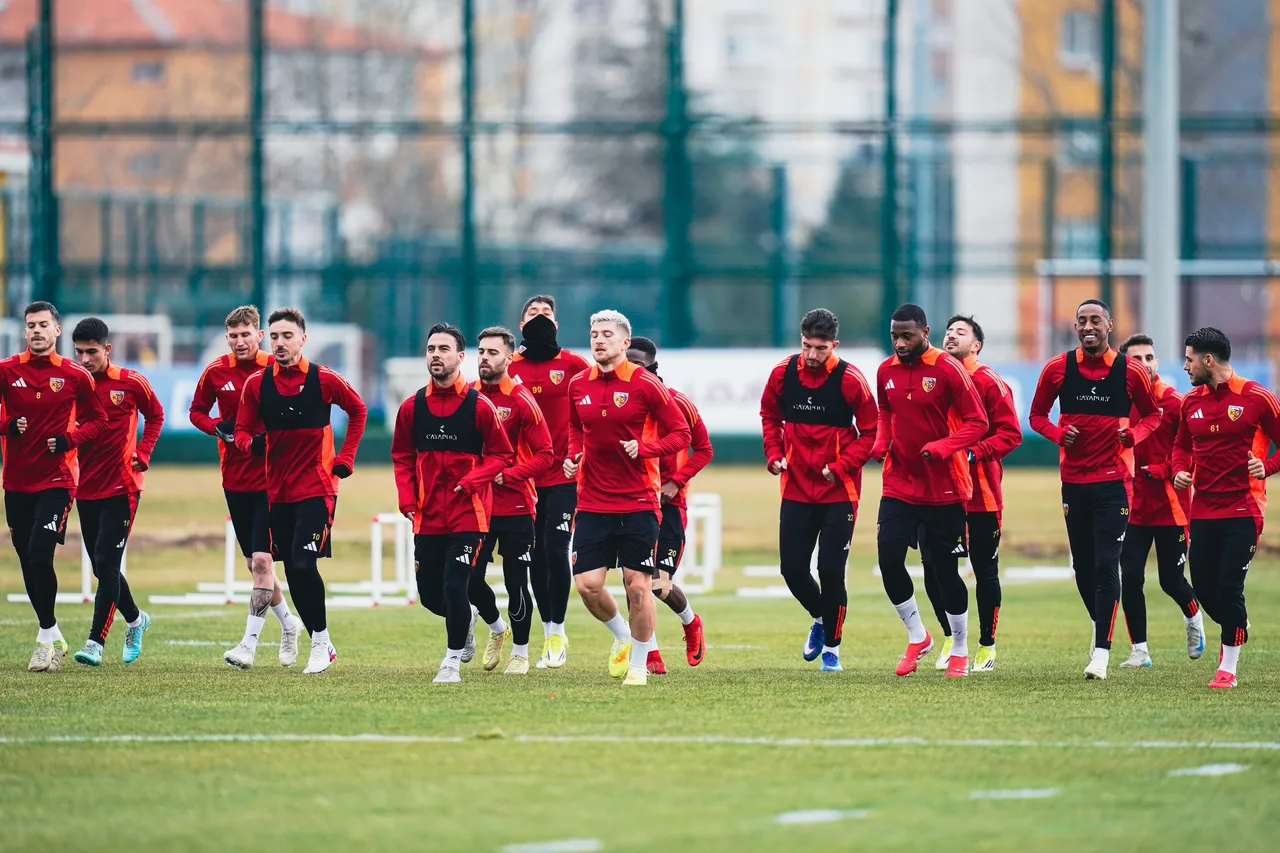 Kayserispor, Ziraat Türkiye Kupası'nda Ankara Keçiörengücü'ne 2-0 yenilerek kupadan elendi.
