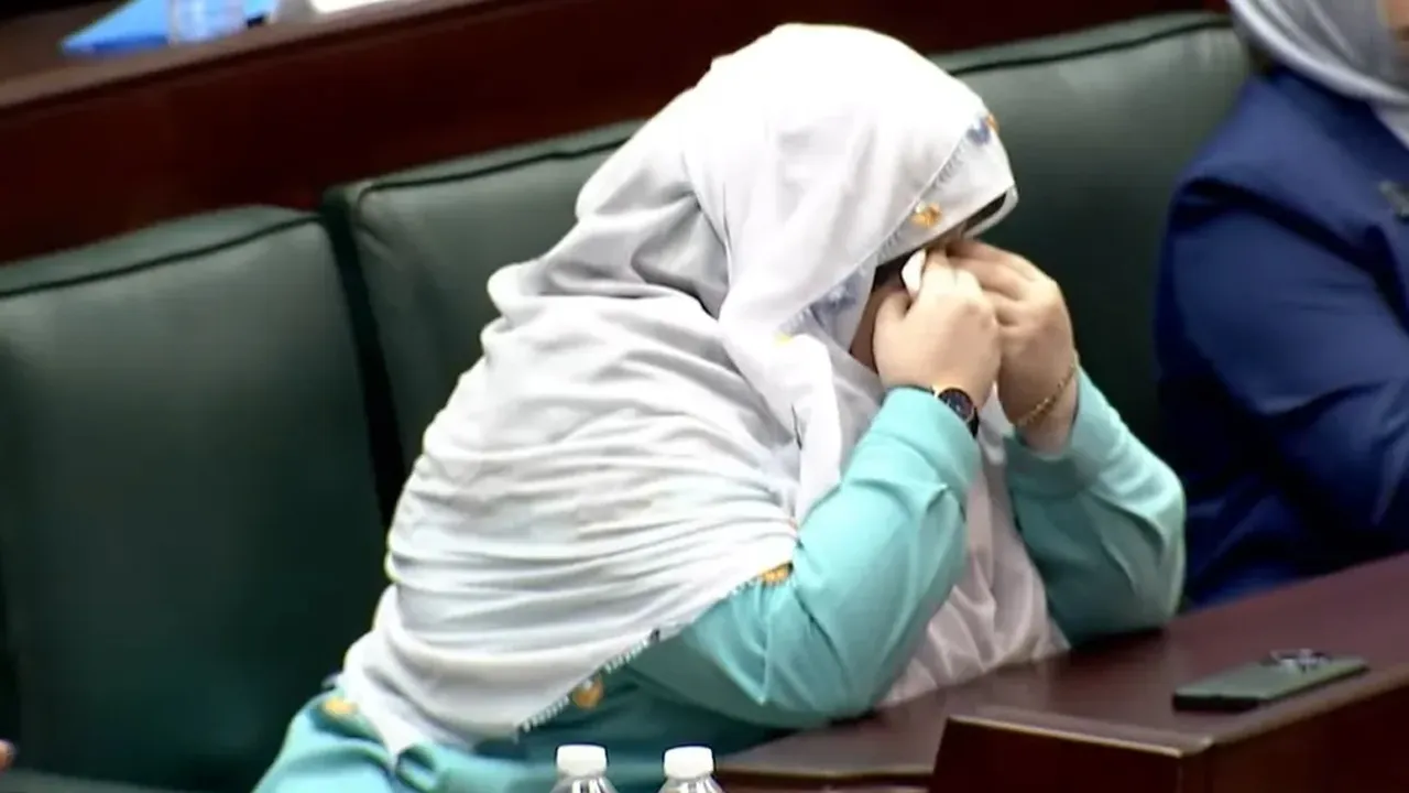 Mihalgazi Belediye Başkanı Zeynep Güneş Akgün, duygusal anlar yaşadı.