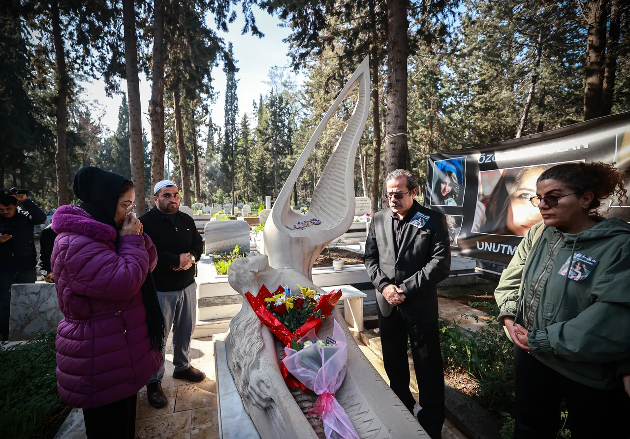 Vahşice katledilmişti! Özgecan Arslan ölüm yıl dönümünde dualarla anıldı