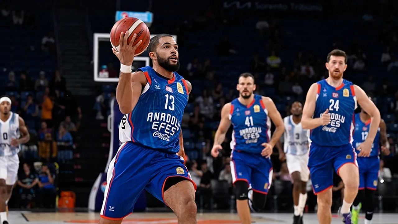 Anadolu Efes-Virtus Bologna basketbol maçı hangi kanalda, saat kaçta? EuroLeague heyecanı bu akşam!
