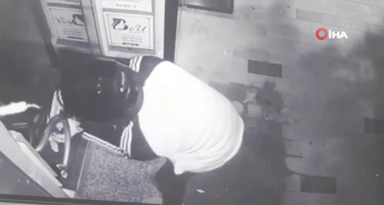 Bakırköy’de korkunç ‘ölüm’ tuzağı! Kapıya bomba bantlayıp kaçtılar