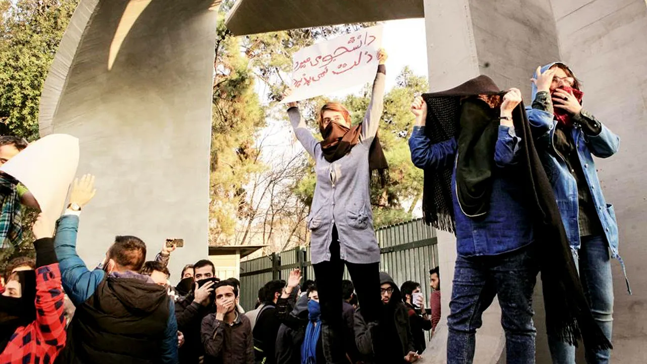 Bilanço ağırlaştı! İran'daki eylemlerde ölenlerin sayısı 7 bini aştı