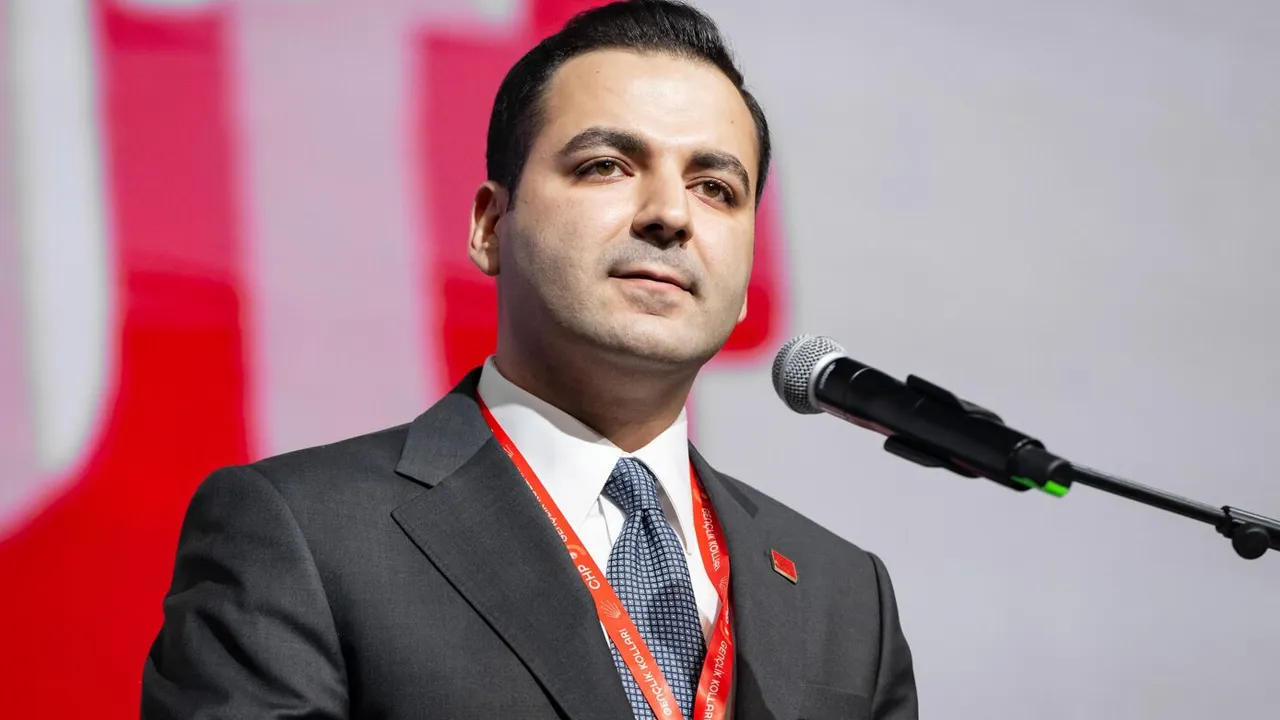 CHP Gençlik Kolları Başkanı Cem Aydın'a hapis cezası