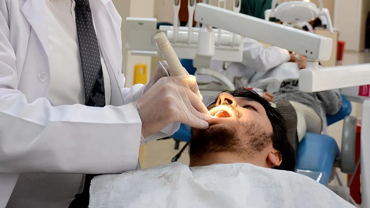 Diş Hekimliğinde doktora kalktı mı? YÖK'ten 2025-2026 DUS açıklaması!
