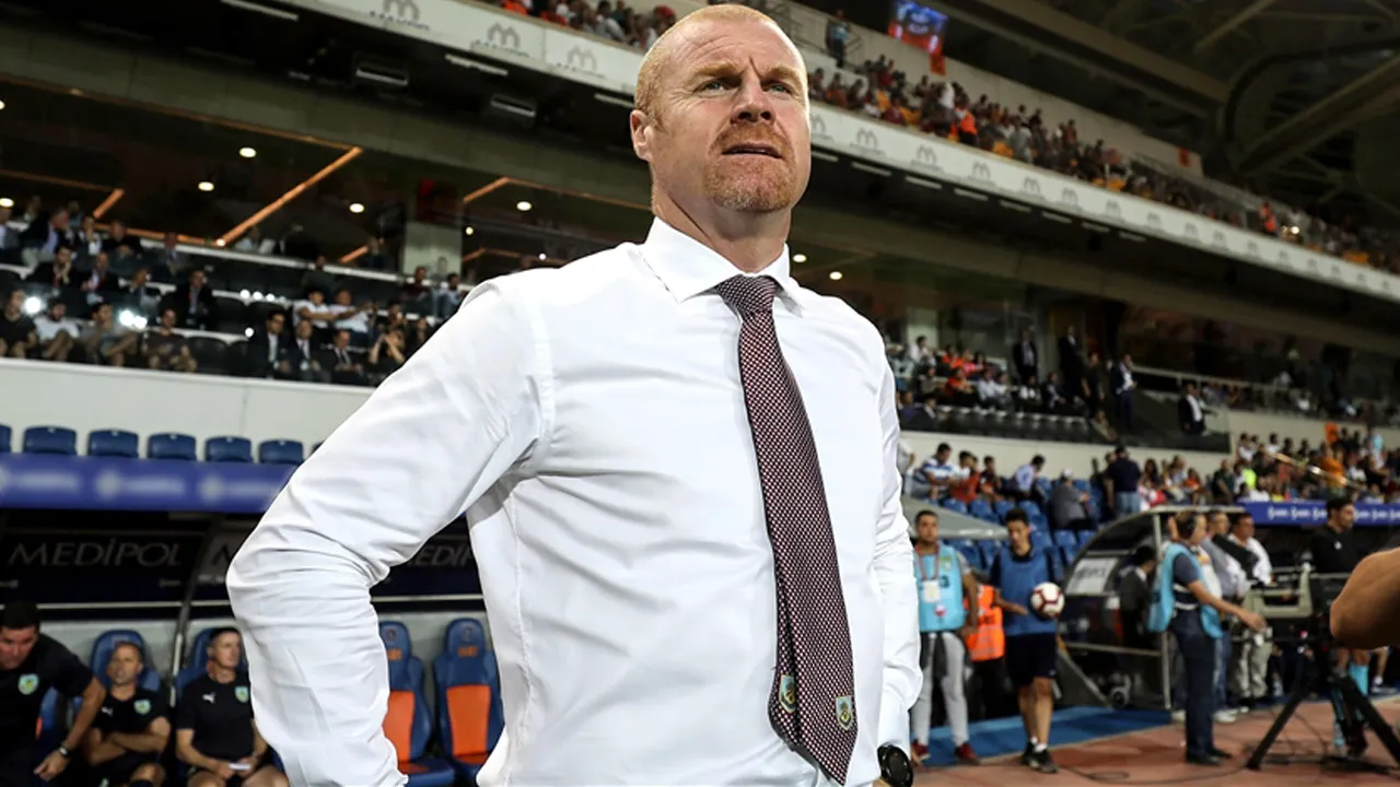 Fenerbahçe'nin rakibi karıştı: Nottingham Forest'tan gece yarısı açıklama geldi