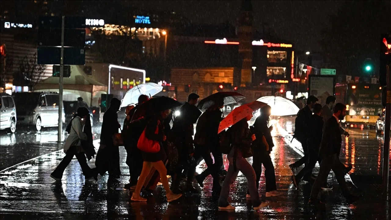 Haritanın rengi değişti, geri dönüyor: Meteoroloji’den 26 ile birden uyarı