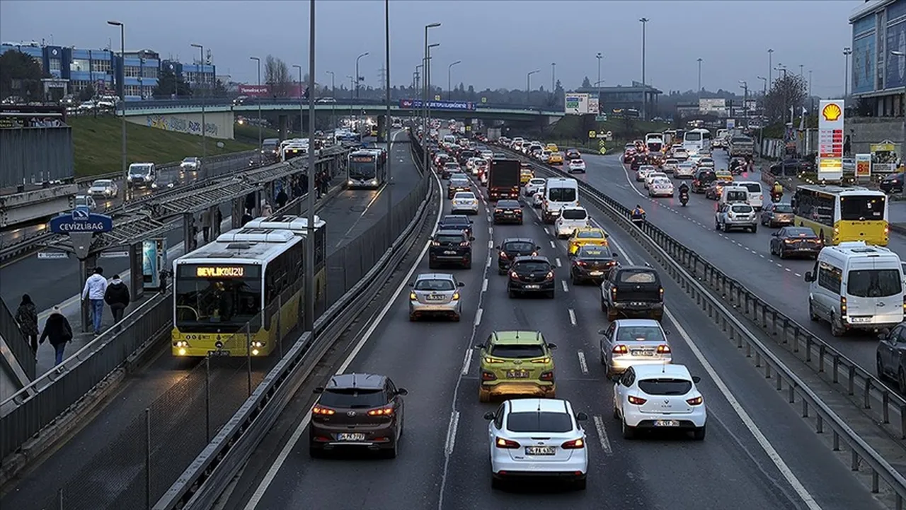 İstanbullulara kötü haber! Otobüs, metro, metrobüs, minibüs, vapur, taksi... İBB'den toplu ulaşıma zam talebi
