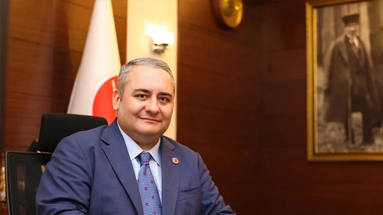 İstifa eden başkanlardan Özel’e soruşturma cevabı: Çalmış olsaydık partide kalırdık