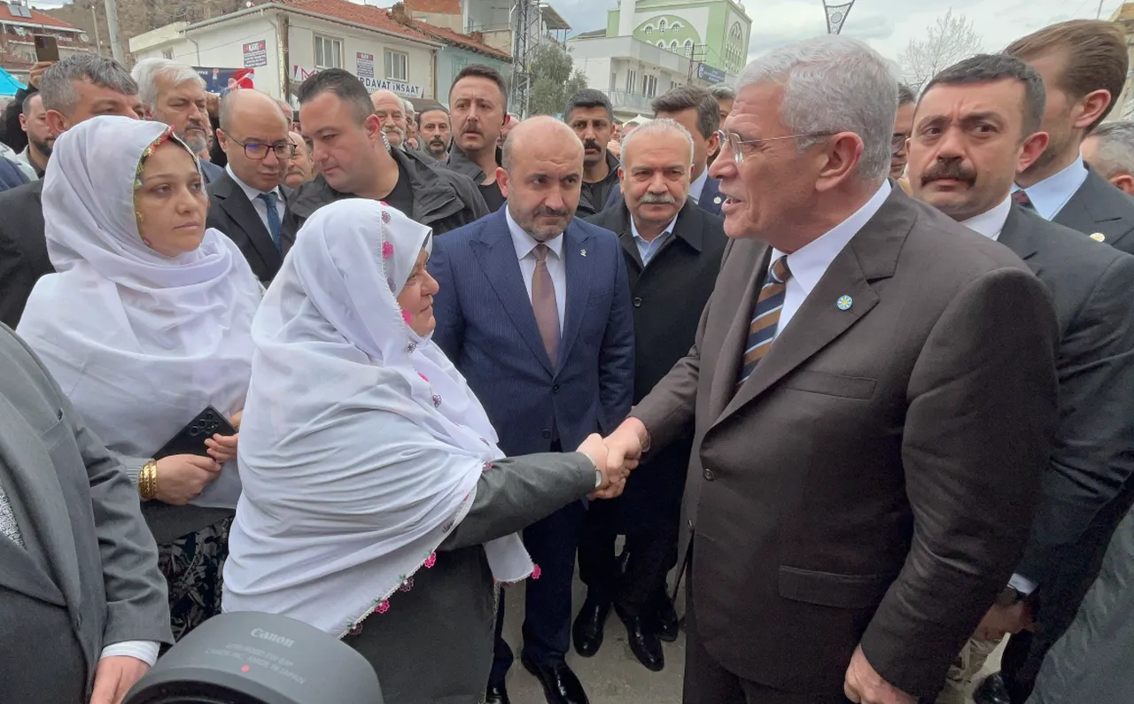 Müsavat Dervişoğlu'ndan Zeynep Güneş'e anlamlı ziyaret