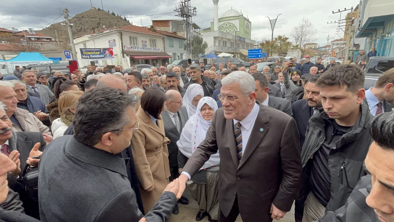 Müsavat Dervişoğlundan Zeynep Güneşe anlamlı ziyaret