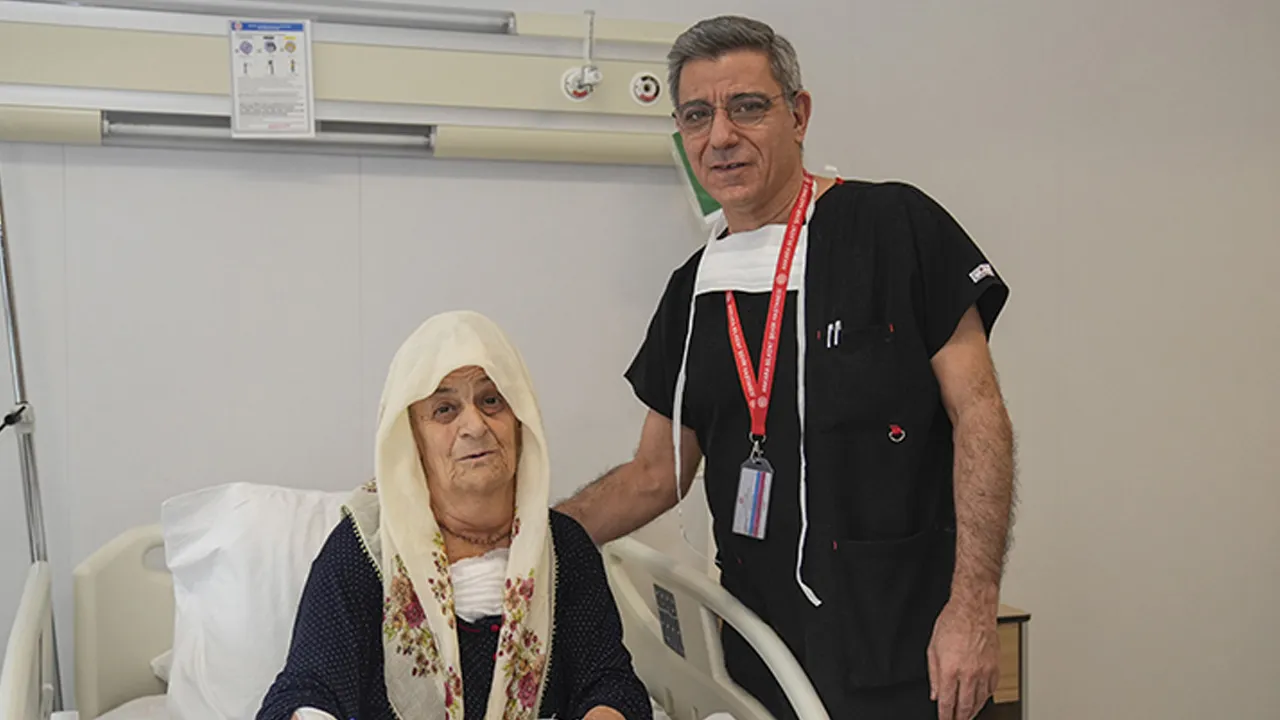 Nefes ve yutkunma sorunu yaşıyordu, sebebi belli oldu! “Çok çektim kimseye söyleyemedim”