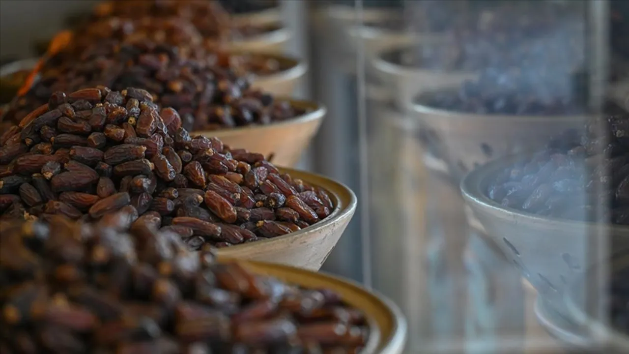 Ramazan öncesi merak ediliyor! Hurmanın kilosu ne kadar?